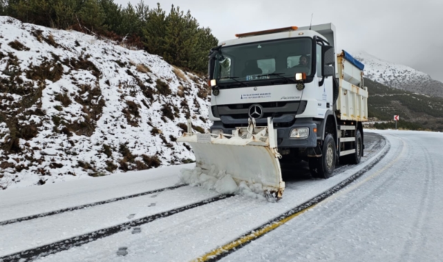 İzmir’in 6 ilçesinde karla mücadele