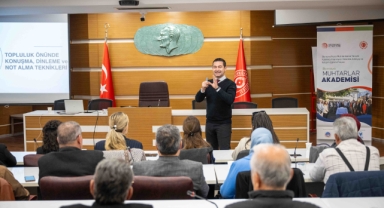 İzmirli muhtarlar Bornova Muhtarlar Akademisi’nde buluştu