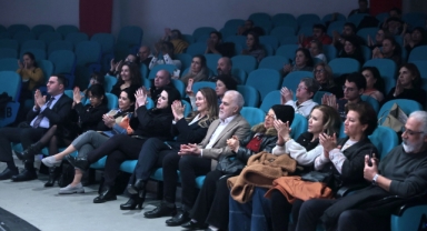 Konak’ta Nazım’a unutulmaz anma