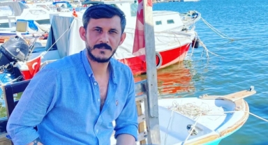 Otobüsü sollamaya çalışırken canında oldu!