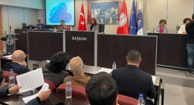 Sayı 5’ten 3’e düşürüldü… Karşıyaka Meclisinde ‘denetim’ tepkisi!