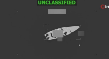 ABD ordusu, Karayipler’de uyuşturucu taşıdığı belirlenen tekneyi vurdu