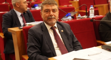 AK Partili Atmaca'dan TOKİ'ye dava açtıklarını belirten Başkanvekili Yıldır'a tepki!