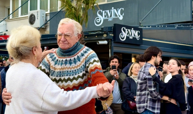 Aşkın melodileri Alsancak’ta yükseldi