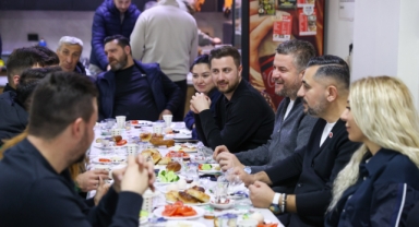 Başkan Duman Kozağaç’ta sahur sofrasında
