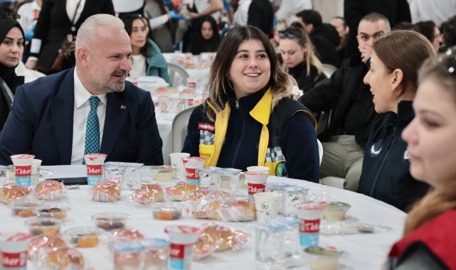 Başkan Pehlivan, personelle iftar sofrasında buluştu
