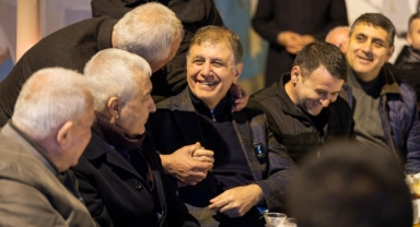 Başkan Tugay Kemalpaşalılarla sahur sofrasında buluştu