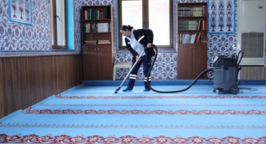 Bayraklı Ramazan'a hazır