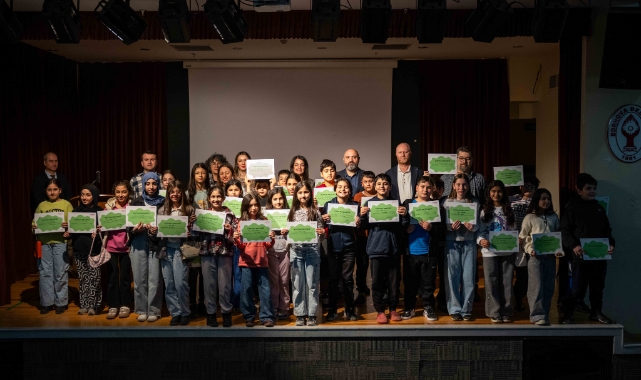 Bilimle büyüyen Bornova’da 179 genç sertifikalarını aldı