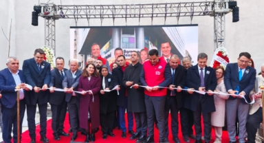 Bornova'da duygusal anlar... Gülşah Durbay Gençlik Merkezi açıldı!