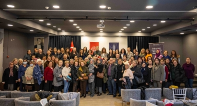 Bornova’da rahim ağzı kanserine karşı farkındalık etkinliği 