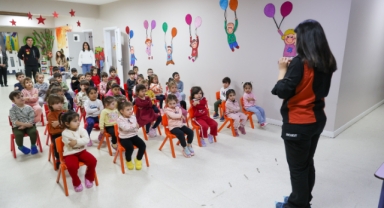 Buca’da miniklere deprem eğitimi