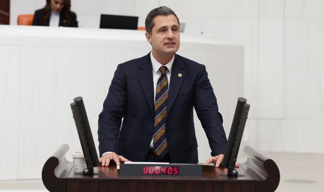 Yücel'den 'kaçak gemi' tepkisi: Urla denetimsizliğe kurban edilemez