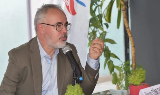 Gazeteci Çömlekçi'den bomba iddia: İzmir'de AK Parti'ye geçmek isteyen 3 belediye var!