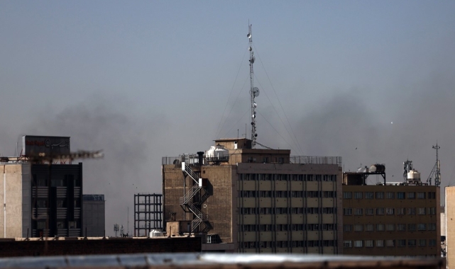 İsrail, İran'a saldırı başlattı! Peş peşe patlama sesleri duyuldu