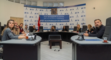 İzmir’de kuvvetli yağış ve fırtına alarmı