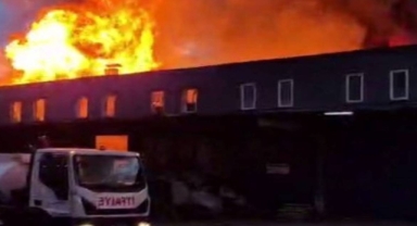 Ordu’da market deposunda yangın