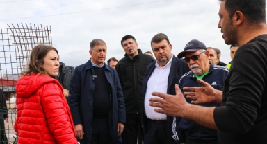 Seferihisar'da sel ve fırtına sonrası yoğun mesai!