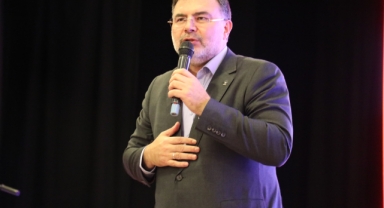 AK Partili Saygılı, işçilerin maaşını ödeyemeyen Karşıyaka Belediyesi üzerinden CHP'ye yüklendi!