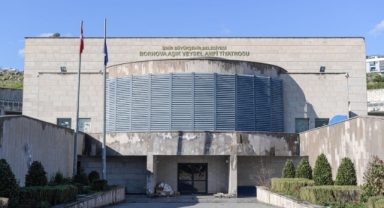 Aşık Veysel Amfi Tiyatro yeni sezona yenilenerek giriyor