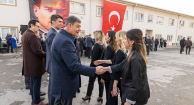 Başkan Tugay, İZSU personeli ile bayramlaştı: İZSU bizim gururumuzdur