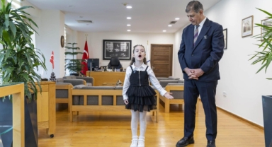 Başkanlık makamında gurur veren buluşma