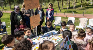 Bornova’da minikler öğrenerek eğlendi