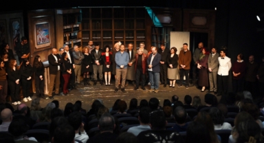 Bornova’da tiyatroya alkış