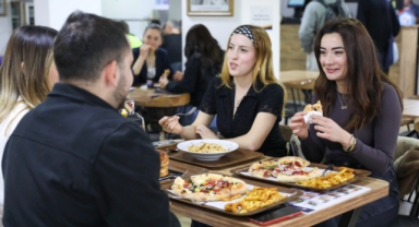 Buca’da gençliğin buluşma noktası: Üzüm Cafe