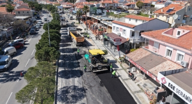 Çeşme’nin yolları yaza hazırlanıyor