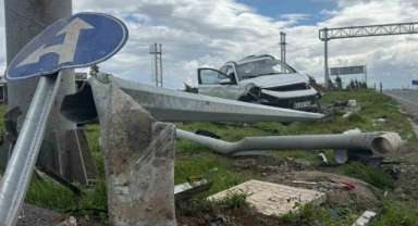 Diyarbakır’da okul servisi kaza yaptı: 13’ü öğrenci 15 yaralı