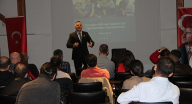 Efes Selçuk’ta babalara ‘babalık’ semineri