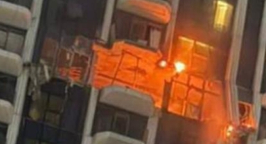 Elindeki kolonya şişesiyle dehşet saçtı!