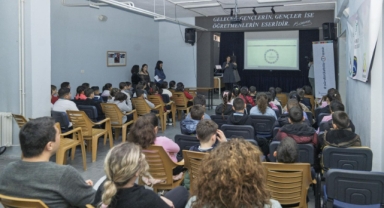 İzmir’de çocuklar iklim için ayakta!