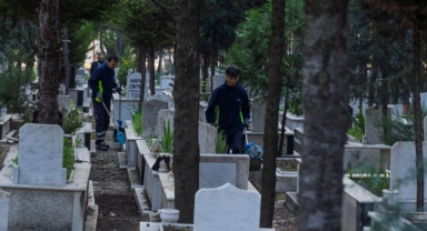 İzmir’de mezarlıklar Ramazan Bayramı’na hazırlanıyor