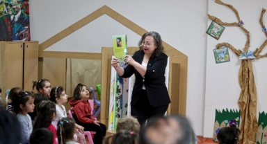 İzmir Depreminin Mucizesi Ayda ile Evlatlarını Kaybeden Anne Çocuklara Depremi Anlattı