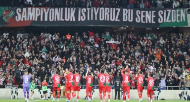 Karşıyaka, derbi galibiyetiyle çıkışını sürdürdü