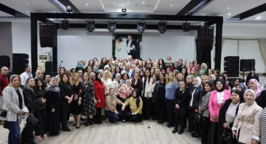 Menemen'de 8 Mart coşkusu yaşandı