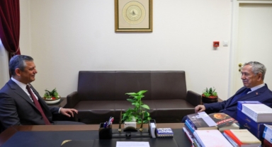 Özgür Özel Bülent Arınç'ı Ziyaret Etti