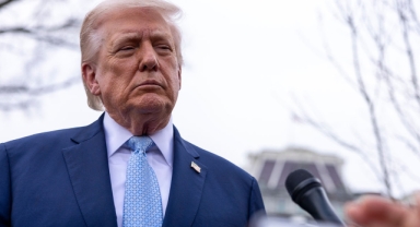 Trump: İran saygı göstergesi olarak 20 tanker dolusu petrol verdi