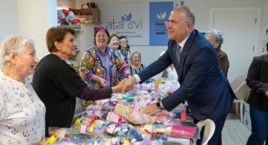 Ata Evi üyelerinden çocuklara 23 Nisan hediyesi