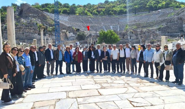Bornova Muhtarlar Akademisi'nden anlamlı final