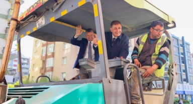 Buca’da asfalt seferberliği: Başkan Tugay ve Başkan Duman sahada!