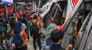 Endonezya'da tren kazası: 14 ölü, 84 yaralı