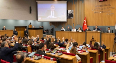 İzmir Büyükşehir Meclisi’nde CHP’de görev değişimi!