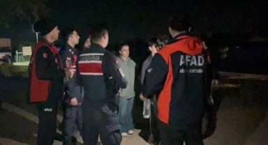 - İzmir'de dağlık alanda mahsur kalan çocuklar kurtarıldı