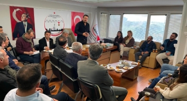 İzmir’de Maraşder güven tazeledi... Safa Narlı yeniden Başkan!