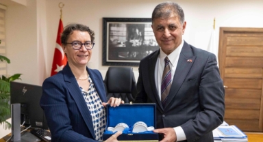 İzmir’in Fransa şehirleriyle bağı güçleniyor 