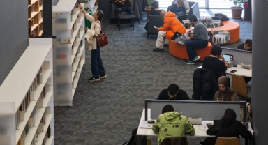 İzmir’in kütüphaneleri gençlere 'iyi geldi'