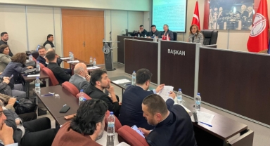 Karşıyaka’da tartışmalı faaliyet raporuna oy çokluğu!